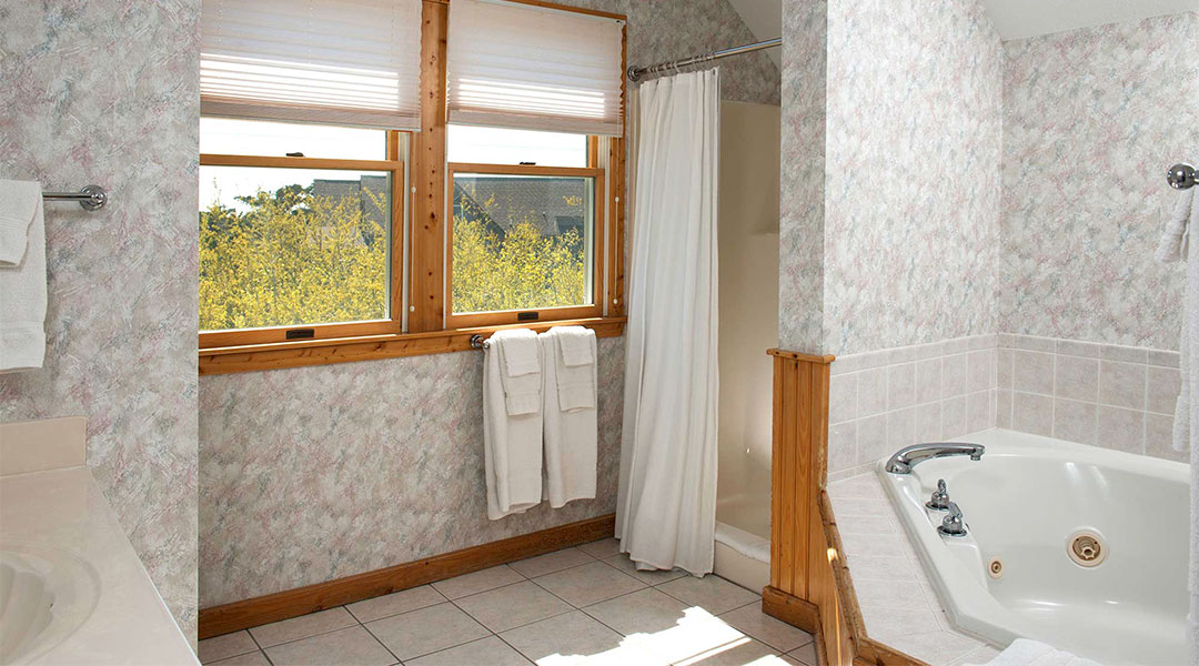 Suite305Bath