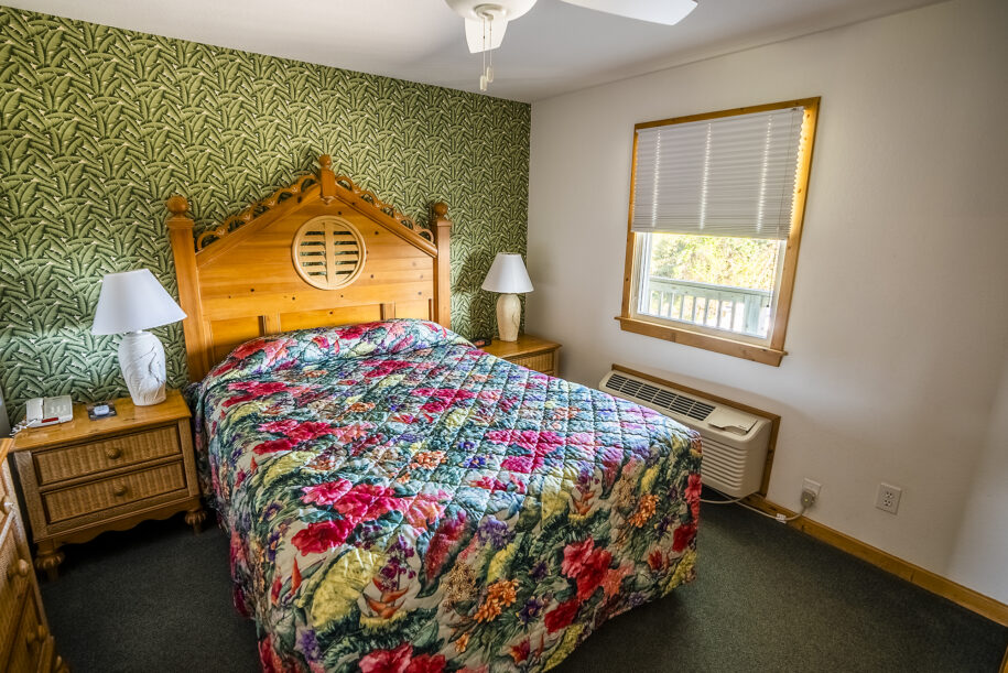suite 302 bedroom